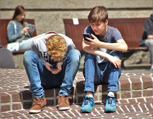 Il fenomeno social nel mondo Automotive. Come affrontarlo?